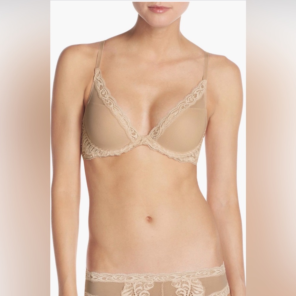 Natori Feathers Plunge Bra in Cafe